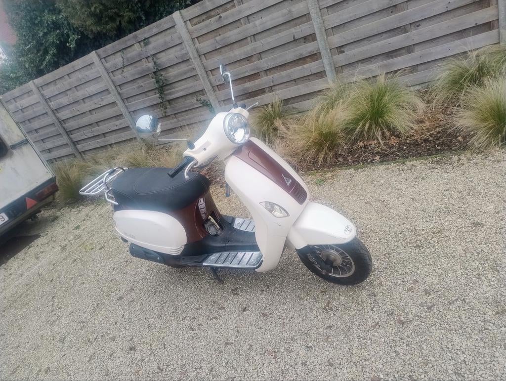 Turbho rl50. 50cc b klasse scooter, Fietsen en Brommers, Ophalen