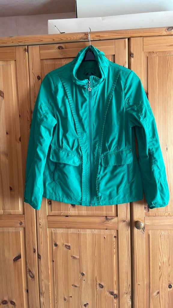 Groen regenjas maat medium, Caravanes & Camping, Enlèvement ou Envoi, Comme neuf