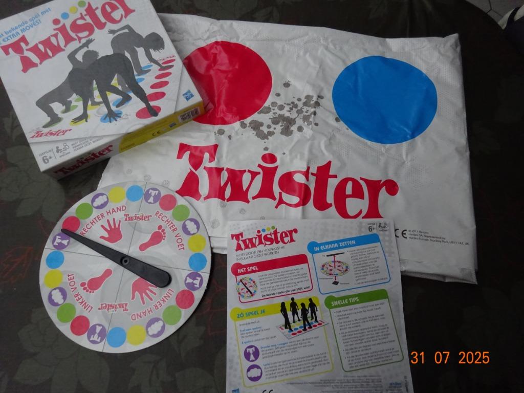Hasbro Gaming Twister **PRIMA STAAT*, Ophalen of Verzenden, Bouwen