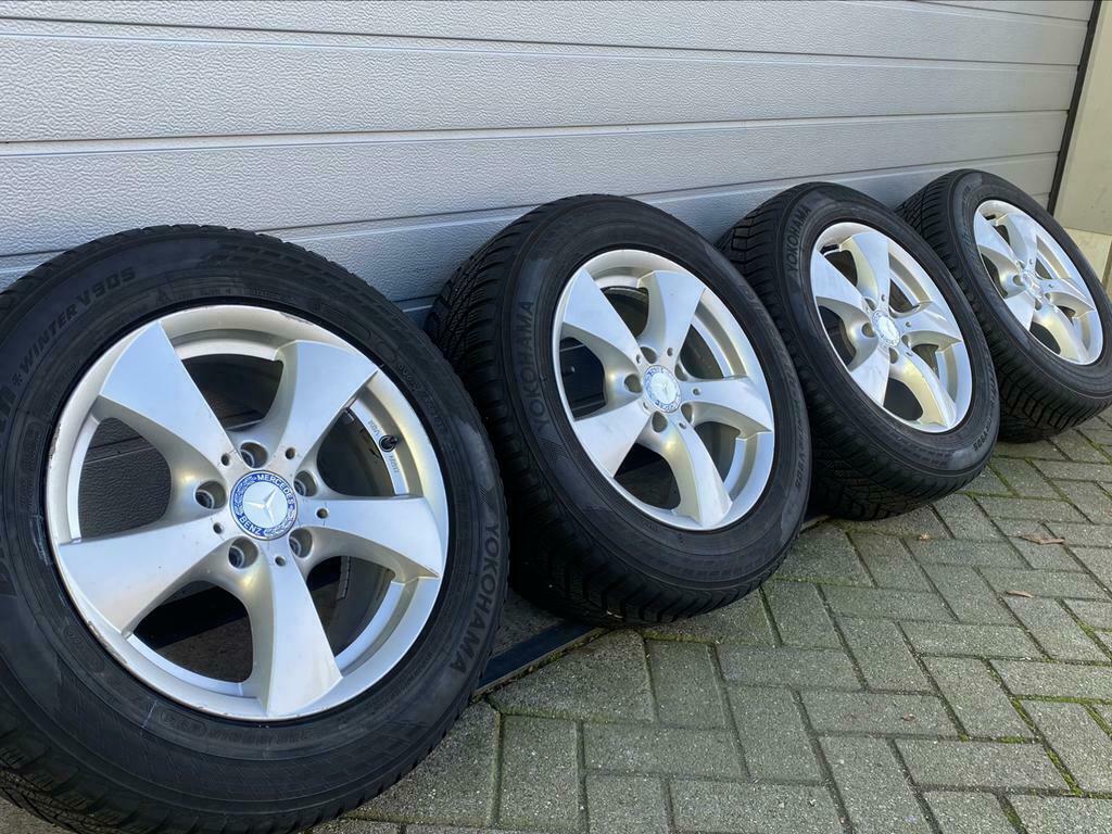 16 INCH ORIGINELE MERCEDES E-klasse VELGEN + WINTERBANDEN, Gebruikt, 16 inch, Banden en Velgen, Personenwagen