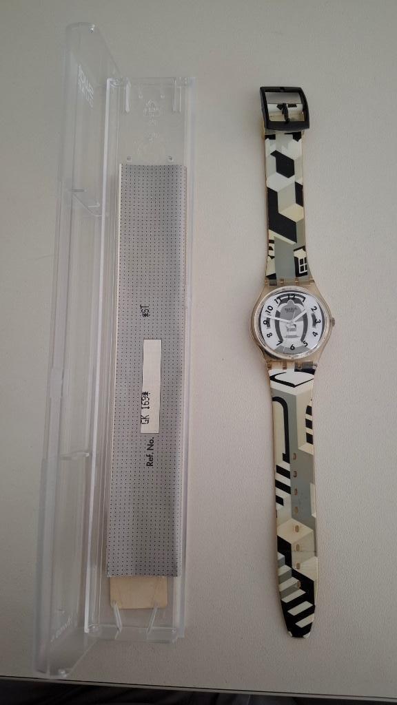 Swatch GK169 Perspective, Bijoux, Sacs & Beauté, Montre-bracelet, Autres marques, Enlèvement ou Envoi, 1960 ou plus tard