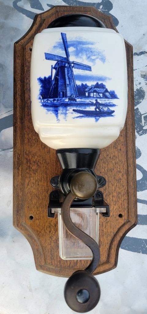 Vintage Zassenhaus wandkoffiemolen, Antiek en Kunst, Ophalen of Verzenden