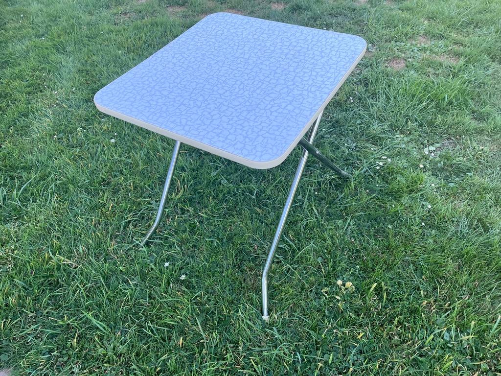 Petite table demontable pour enfant ou czmping, Caravanes & Camping, Enlèvement, Utilisé, Accessoire de mobilier de camping