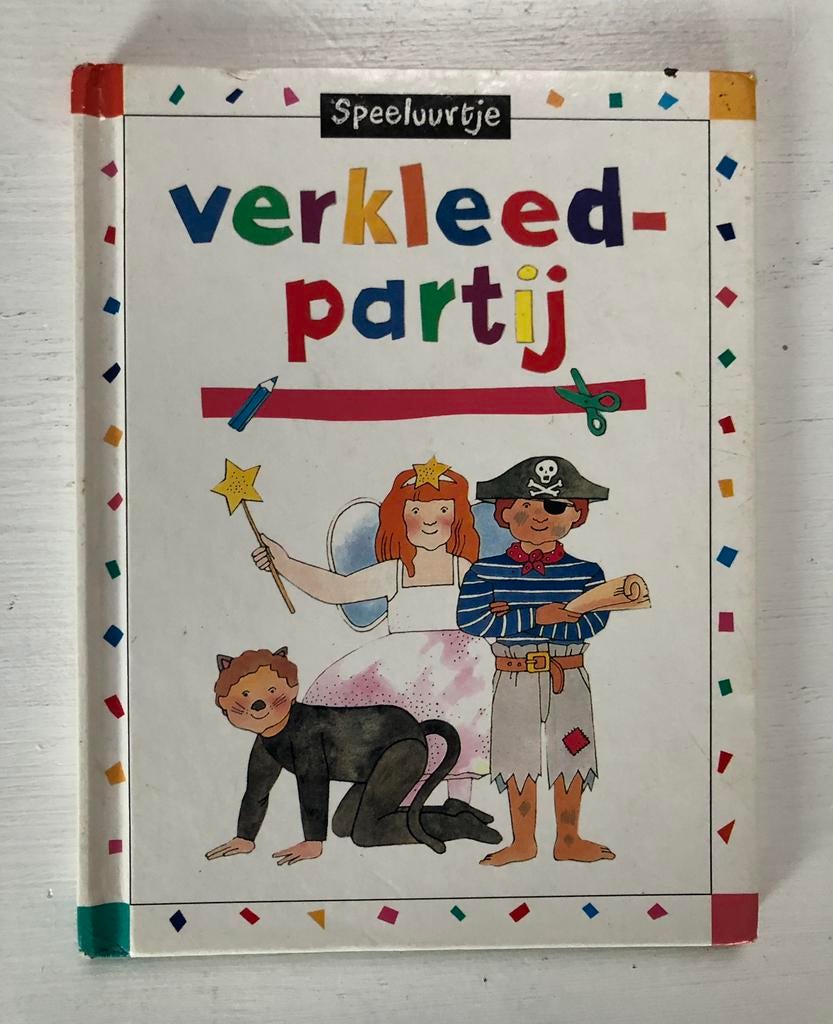 kinderboek Verkleedpartij Speeluurtje, Boeken, Kinderboeken | Baby's en Peuters, Gelezen, Ophalen of Verzenden