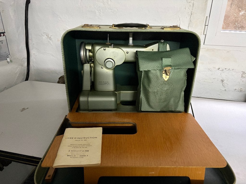 Vintage Phoenix 282F naaimachine, Antiek en Kunst, Ophalen