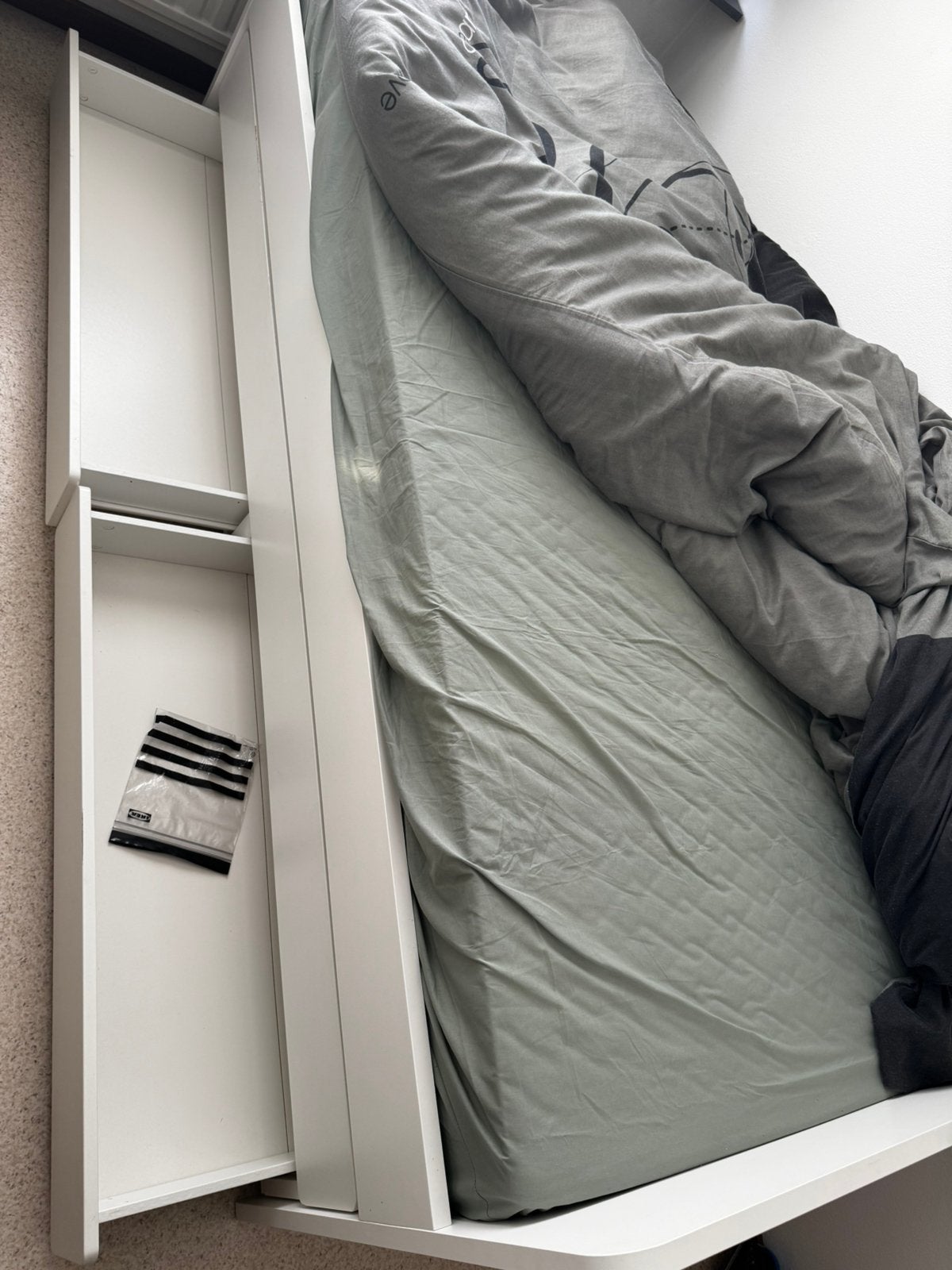 Ikea Bed met 2 matrassen + 2 schuiven, Ophalen, Zo goed als nieuw