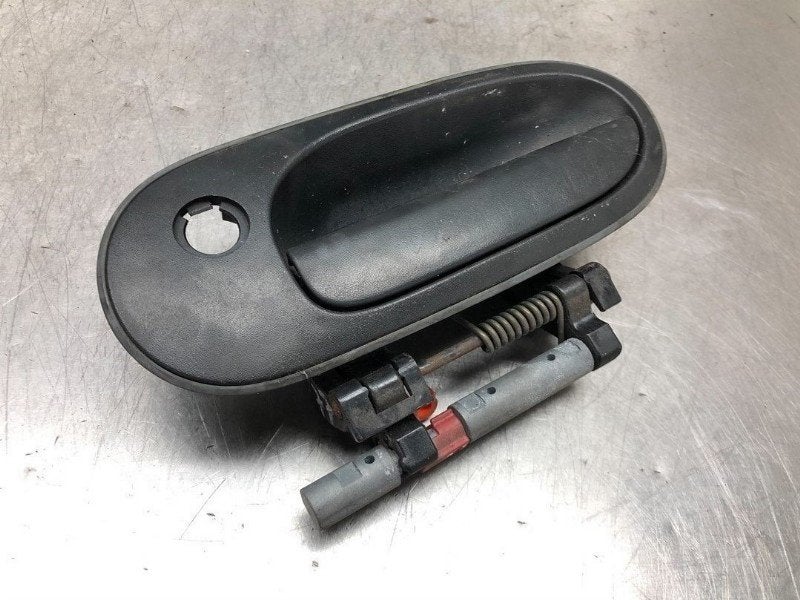 PORTIERGREEP BUITEN RECHTS VOOR Nissan Almera Tino (V10M), Gebruikt, Voor, Nissan