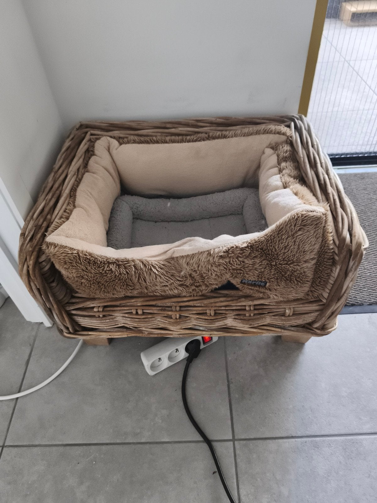 Stevige mand voor kl hondje of kat, Ophalen