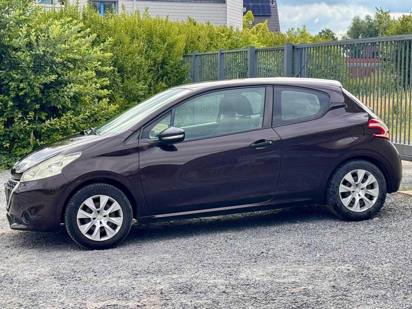 2012 Peugeot 208, Auto's, Euro 5, Gebruikt, Bedrijf, Handgeschakeld
