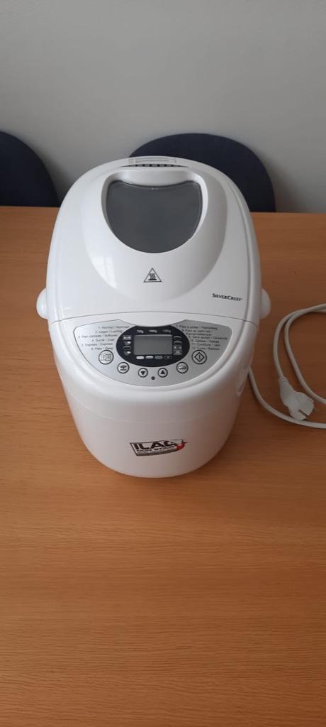 Machine à pain, Electroménager, Machines à pain, 800 à 1200 grammes de pâte, Enlèvement, Avec minuteur, Plus de 10 programmes