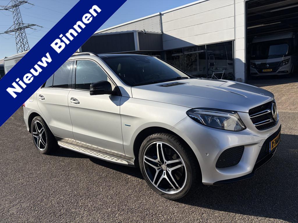 Mercedes-Benz GLE 500 e 4MATIC AMG Trekhaak Elektr. Stoelen, Auto's, Mercedes-Benz, Automaat, Gebruikt, 2000 kg, Start-stop-systeem