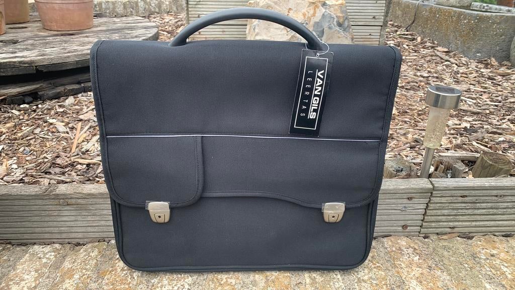 Laptoptas, Computers en Software, Laptoptassen, Nieuw, Aktetas, Overige merken, Handvat, Klepsluiting, Meerdere vakken, Schouderband