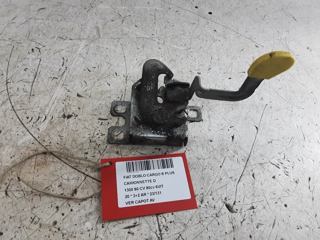 SERRURE CAPOT Fiat Doblo Cargo (263) (01-2010/12-2023), Mevr. I. Hauben, Utilisé, Fiat, Rue de l'Espoir 34 34
4030  GRIVEGNÉE, BE