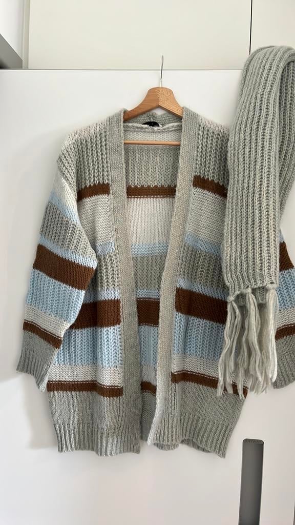 Gilet + sjaal “Amania Mo”, Kleding | Dames, Ophalen of Verzenden, Zo goed als nieuw