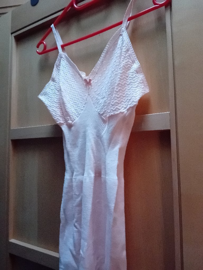 Sous vêtement femme vintage en laine, Kleding | Dames, Calida, Ophalen