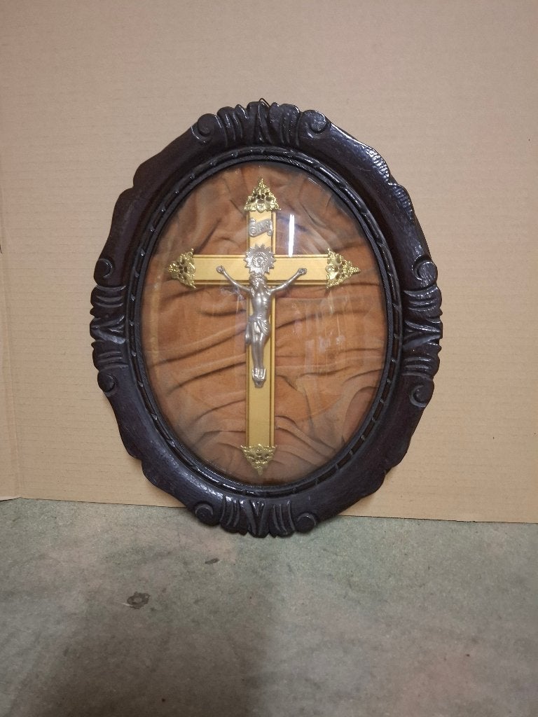 kruisbeeld onder glas, Ophalen