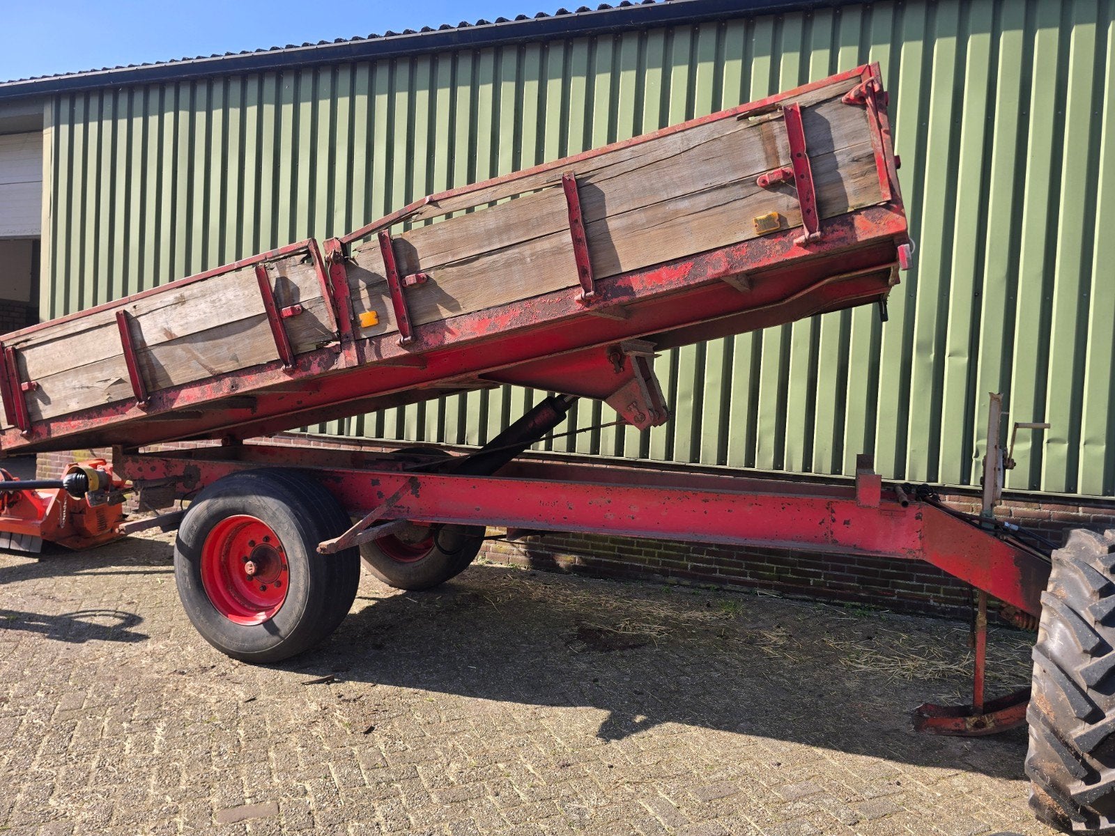 Kiepkar Rijenbemester veegmachine schudlichter vorenpakker, Articles professionnels, Agriculture | Outils, Enlèvement ou Envoi