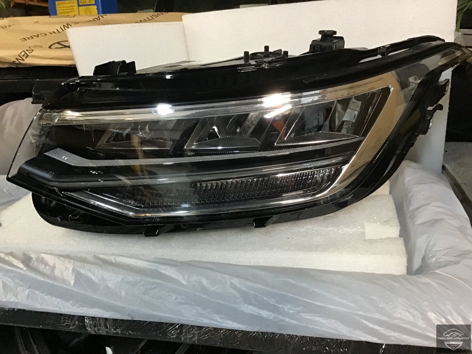 VW Tiguan 5NN ALLSPACE Facelift Vol LED Koplamp L 5NN941035B, Autos : Pièces & Accessoires, Volkswagen, Volkswagen AG, Vw@volkswagen.de