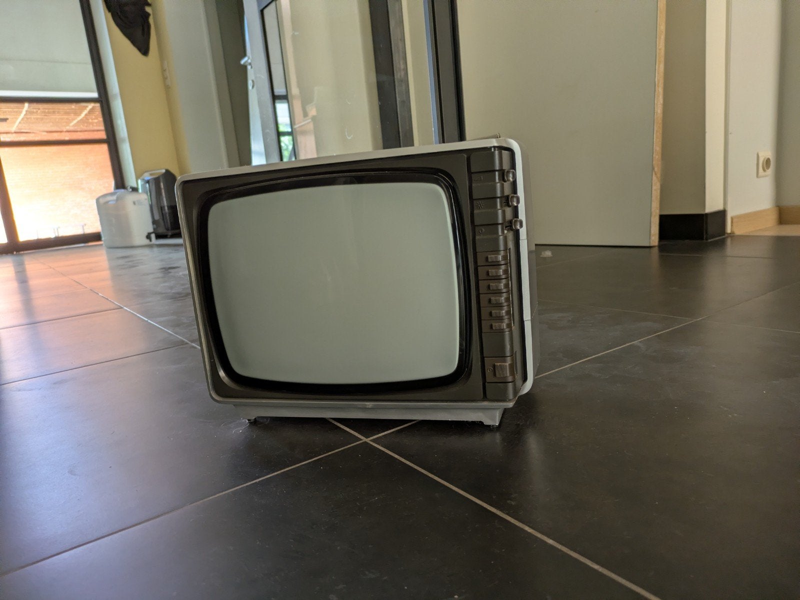 Draagbare vintage tv 11,5 inch, Audio, Tv en Foto, Vintage Televisies, Ophalen