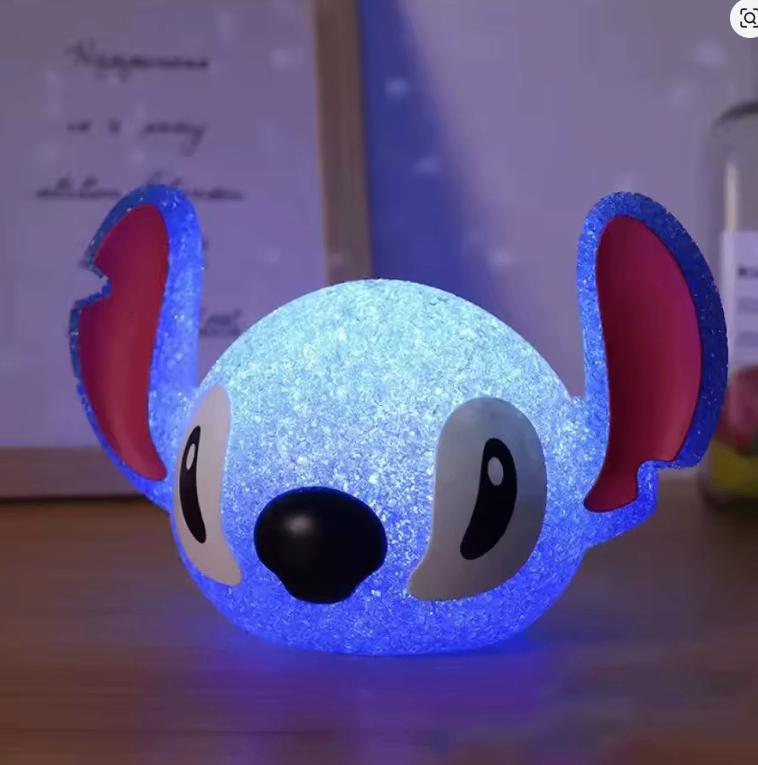 Nieuwe Stitch 3D Projectie Nachtlamp – Blauw Glinster Effect, Ophalen of Verzenden
