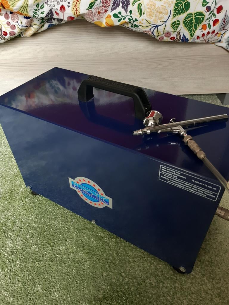 Euro-Tec 20A airbrush compressor, Hobby en Vrije tijd, Schilderen, Zo goed als nieuw, Airbrush en Accessoires, Ophalen