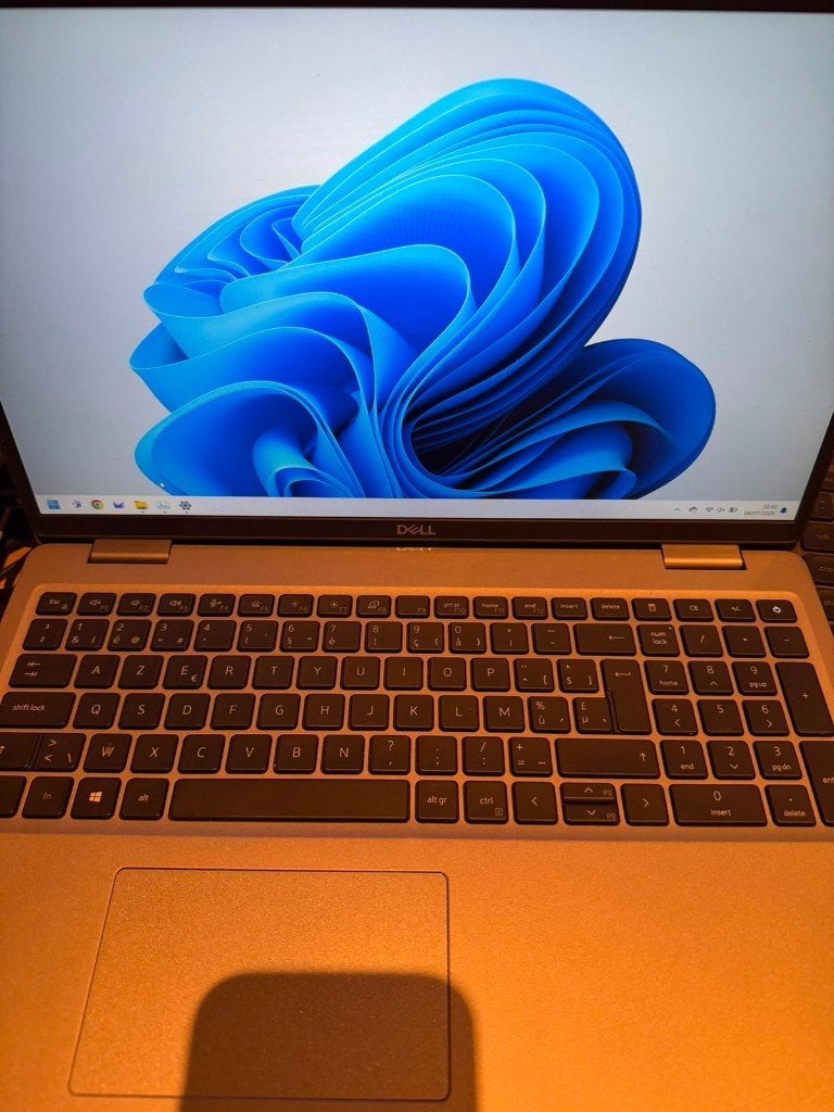 Dell Latitude 5520, Ophalen, 64 GB of meer, Gebruikt, 15 inch