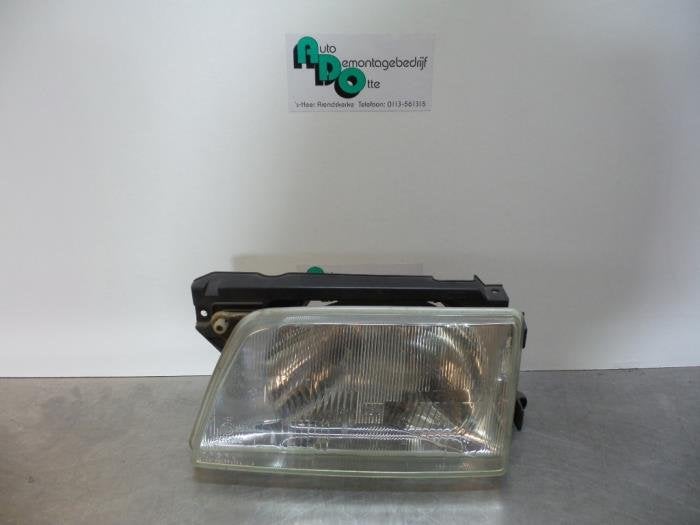 Phare gauche d'un Opel Kadett (Kadett E 84-), Autos : Pièces & Accessoires, -, Opel, 3 mois de garantie, Utilisé