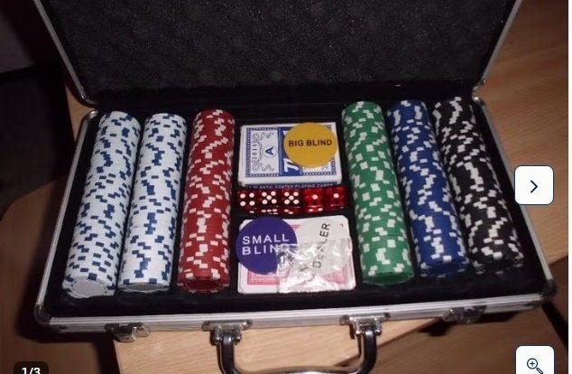 POKERSET MET KOFFER  IN GOEDE STAAT, Hobby en Vrije tijd, Ophalen