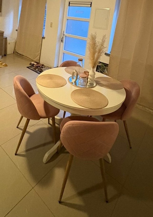 Tables ikea + chaises, Enfants & Bébés, Chambre d'enfant | Tables & Chaises, Enlèvement, Comme neuf, Table(s)