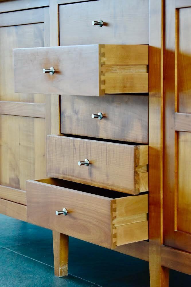 Ambachtelijk massief kerselaren dressoir, Ophalen, Gebruikt, Kersenhout, Met deur(en)