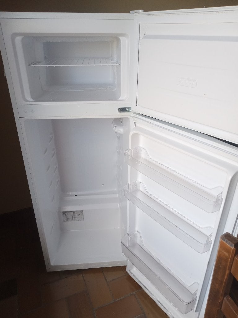 Réfrigérateur - Congélateur, Avec compartiment congélateur, Utilisé, 45 à 60 cm, 150 à 200 litres