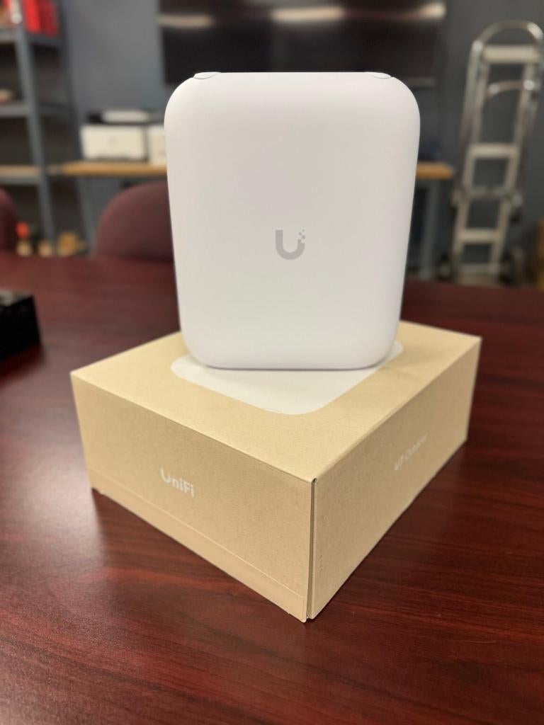 Ubiquiti U7 outdoor Pro, Ophalen of Verzenden, Zo goed als nieuw, Ubiquiti