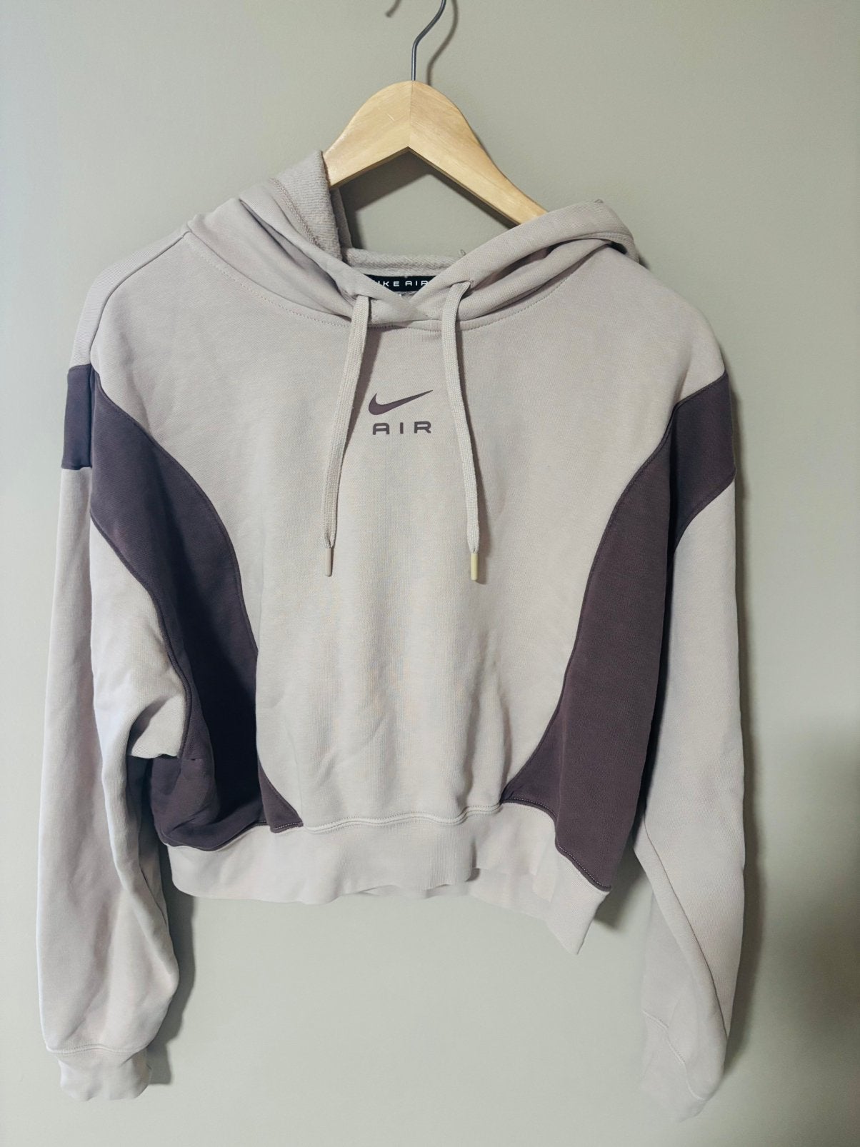 Nike Air crop hoodie lila paars medium, Animaux & Accessoires, Envoi, Comme neuf, Violet