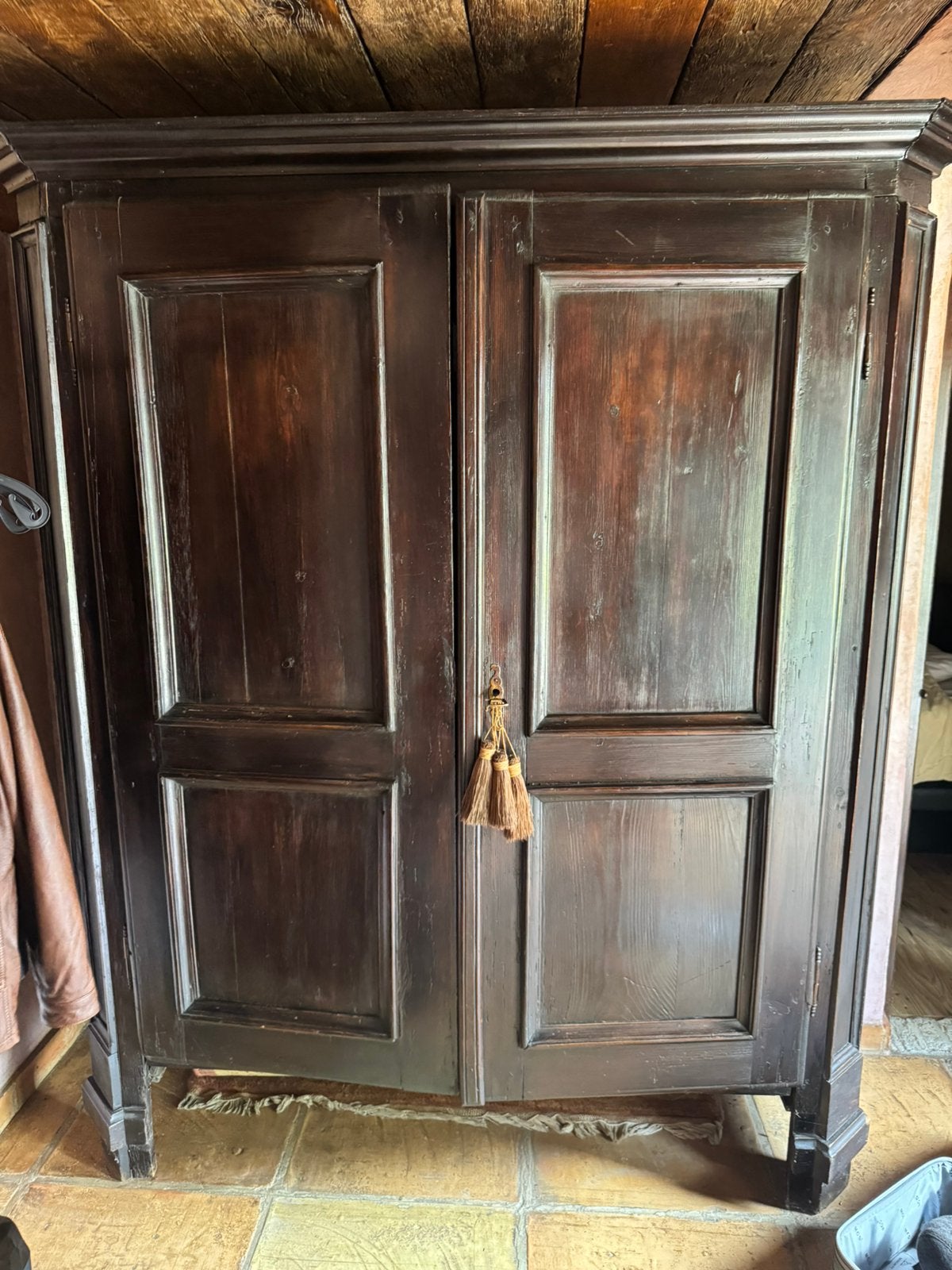 Grote kast, Ophalen