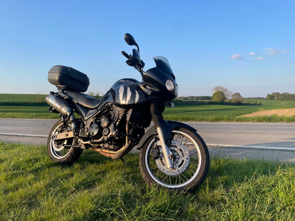 Triumph Tiger 955i, Permis Moto A, Plus de 35 kW, Particulier, 3 cylindres