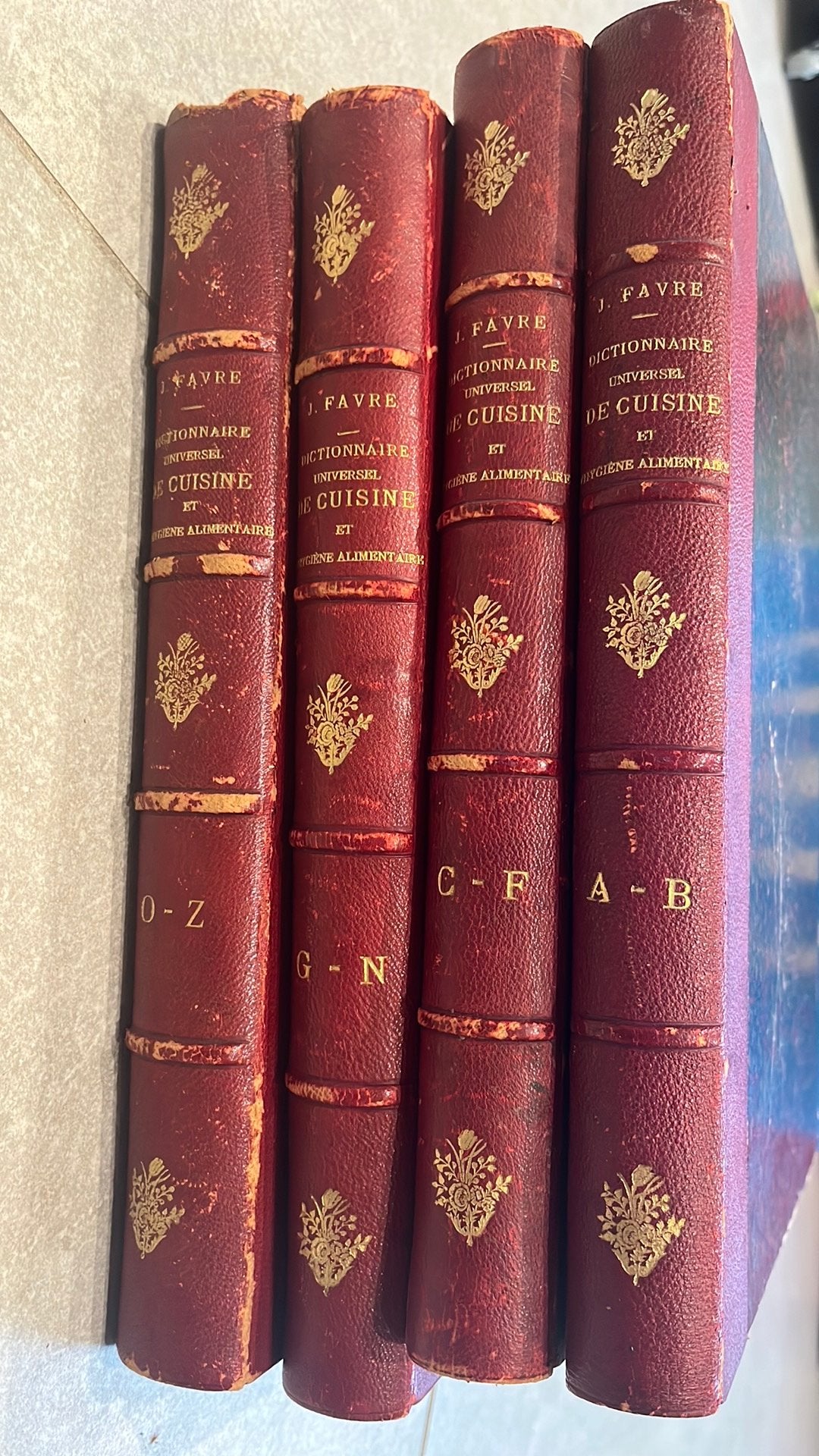 J. Favre, Ophalen