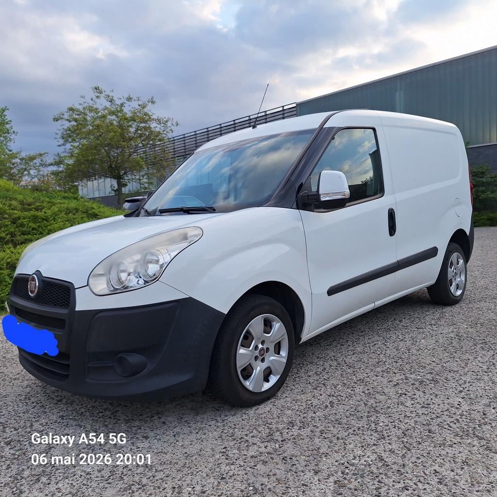 Fiat doblo 1.3 diesel de 2014 avec AIRCO, Autos, Camionnettes & Utilitaires, Particulier, Vitres électriques, Fiat, Diesel, Euro 5