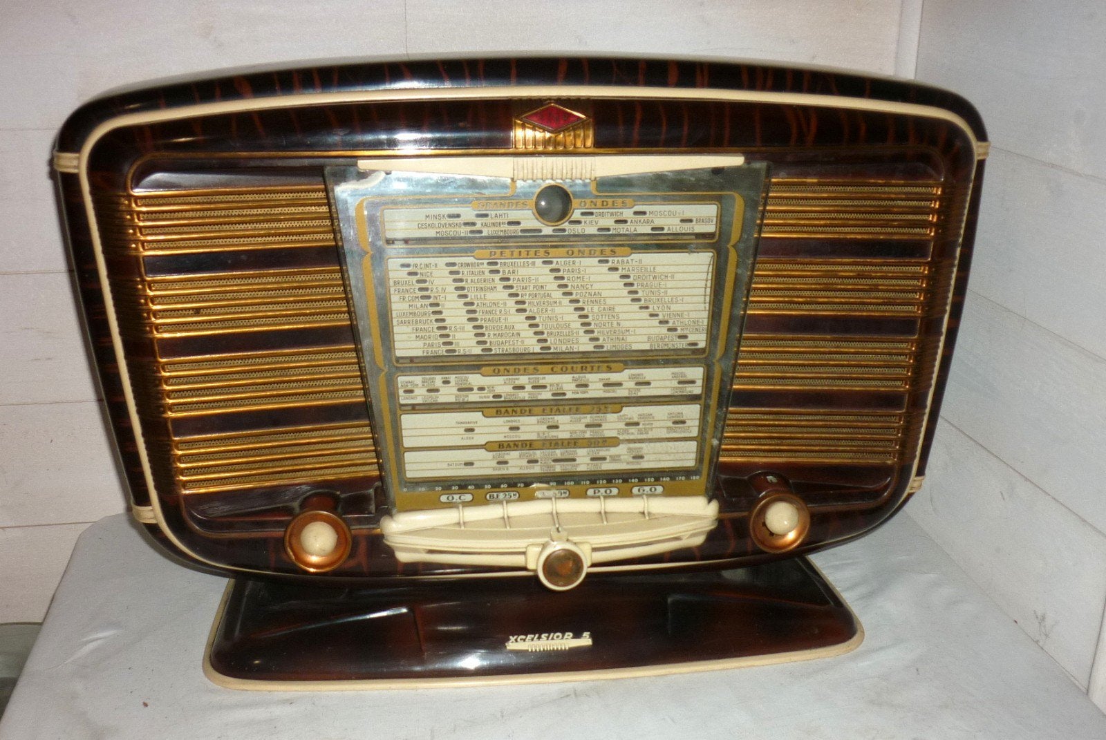 RECHERCHE URGENTE – GLACE / VITRE DE CADRAN SNR EXCELSIOR 52, Antiek en Kunst, Antiek | Tv's en Audio, Ophalen