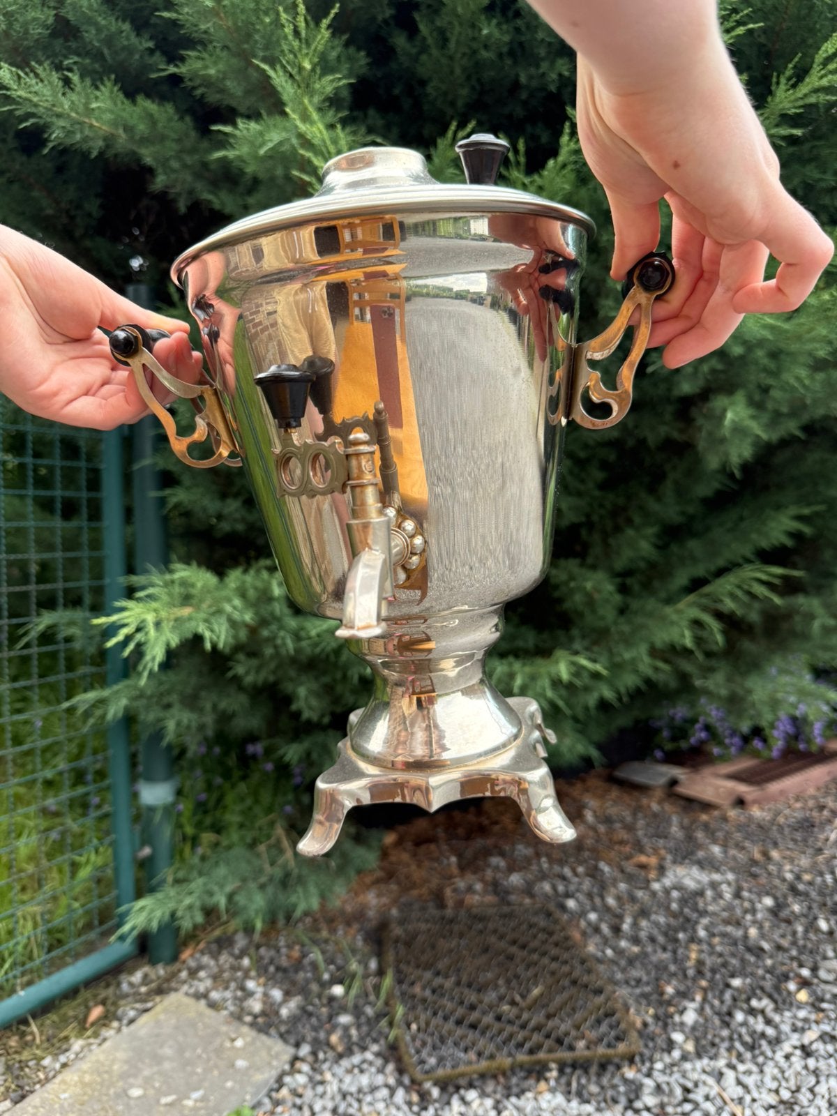 Samovar ancien en métal avec robinet, Verzenden, Brons