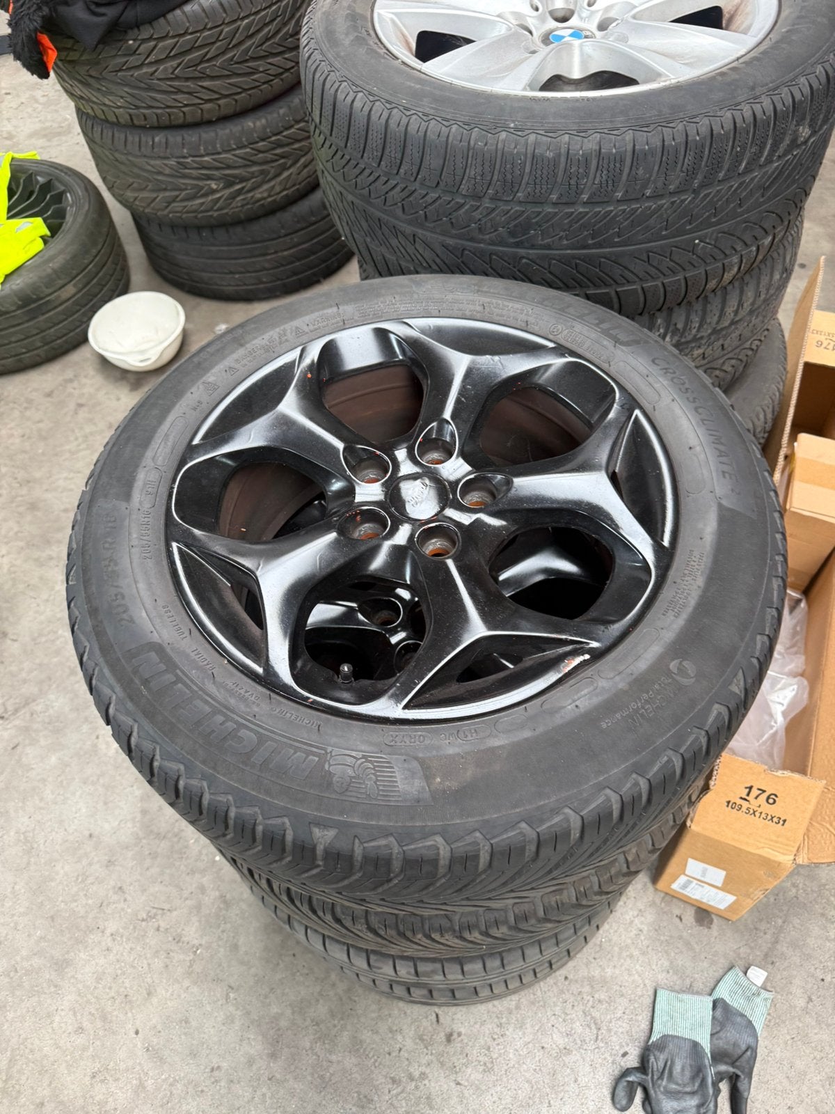 Ford Welgen 205/55 R16, Ophalen of Verzenden, Velg(en)