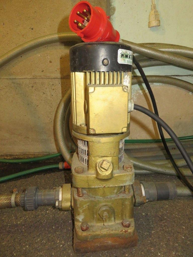 Grundfos pomp MG71A2 14F85, Tuin en Terras, Waterpompen, Ophalen, Gebruikt, Elektrisch, Overige typen