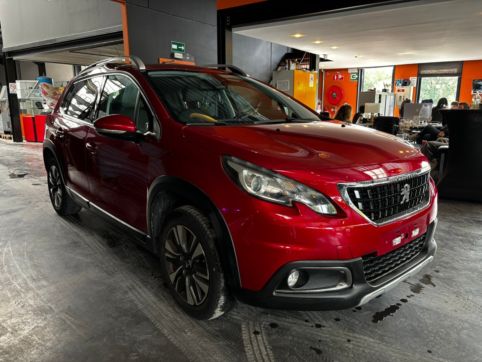 Peugeot  2008 1.2 essence automatique/12 mois de garantie, Rouge, Achat, Euro 6, Entreprise
