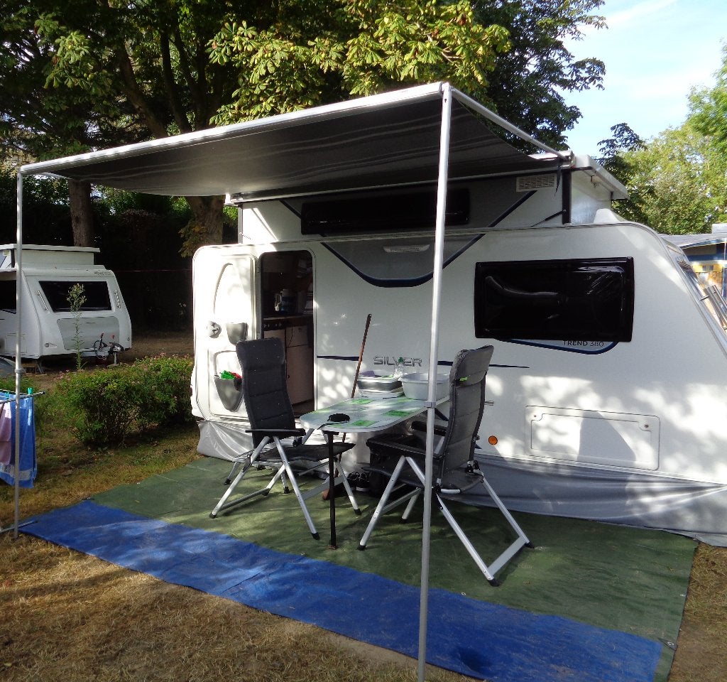 Trigano Silver Trend 380 TDE (2016) – Surbaissée, Caravanes & Camping, 2 lits séparés, Trigano, 5 à 6 mètres, Réfrigérateur