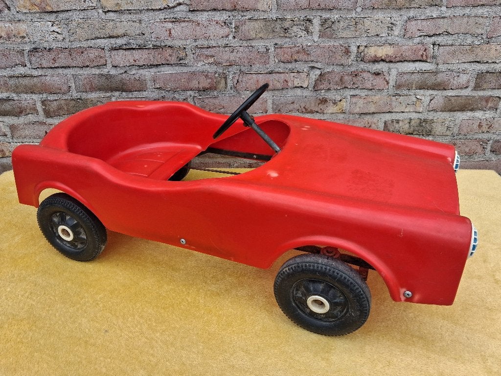 ANCIENNE VOITURE À PÉDALES DE 80 CM DE LONG, Enlèvement