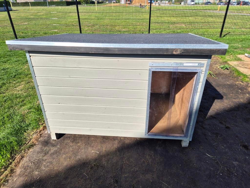 XL Hondenhok geïsoleerd, zo goed als nieuw, Dieren en Toebehoren, Hondenhokken, Ophalen, Hondenhok