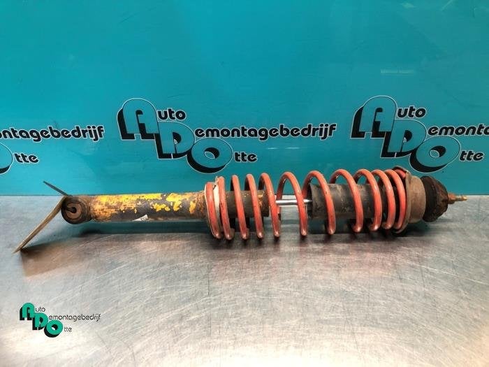 Schokdemperpoot links-achter van een Volkswagen Golf (Golf 7, Gebruikt, -, Volkswagen, -