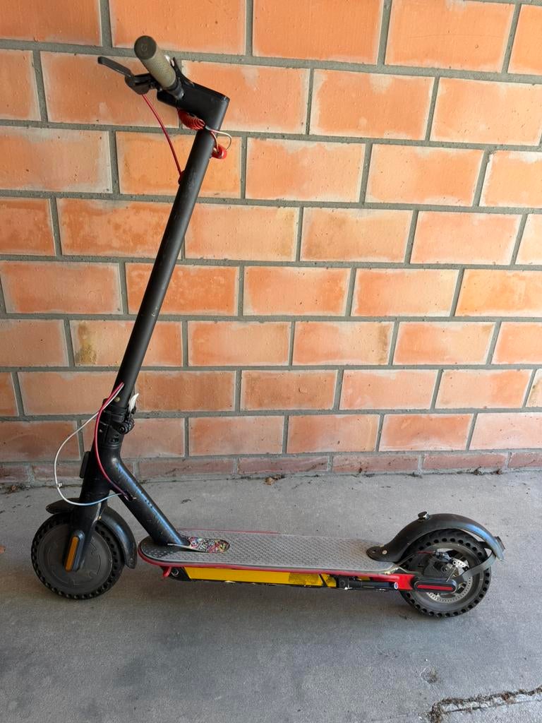 Xiaomi Elektrische Step – Voor onderdelen / herstelling, Fietsen en Brommers, Ophalen, Gebruikt, Elektrische step (E-scooter)