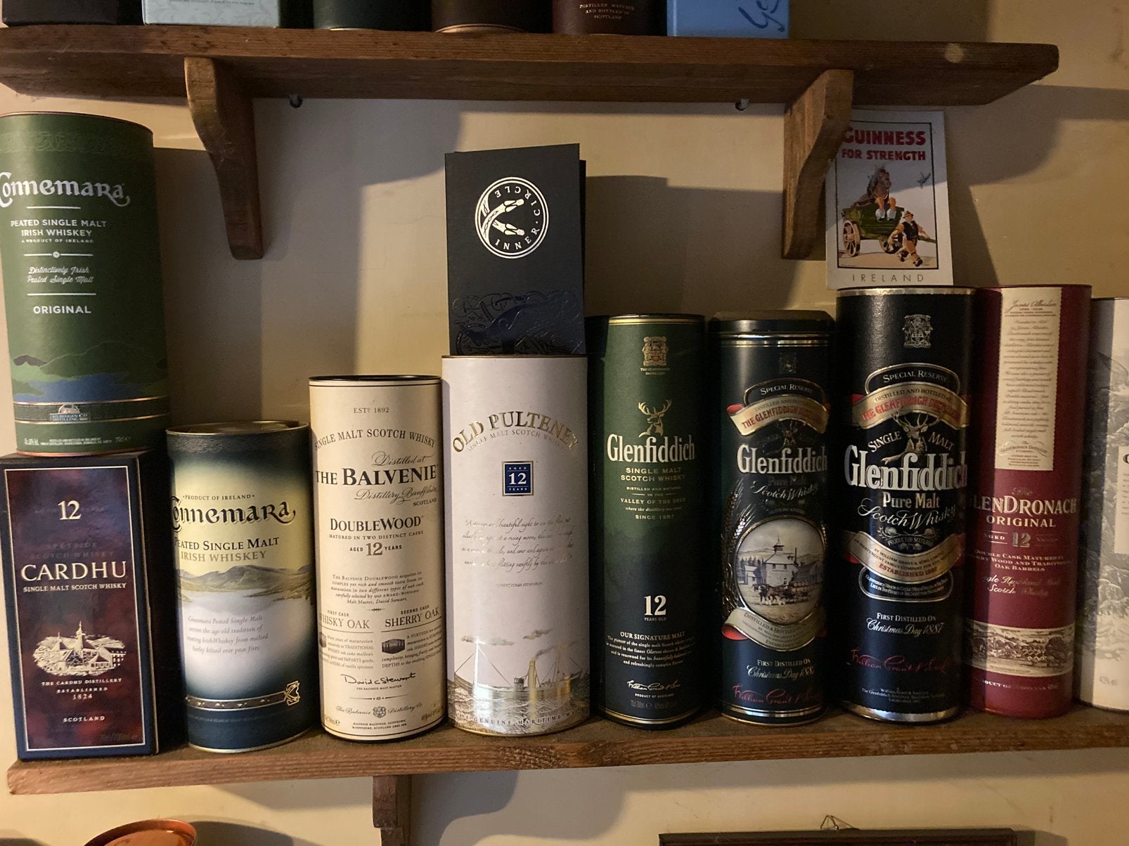 Collectie (lege) whisky flessen in kokers, Ophalen, Zo goed als nieuw