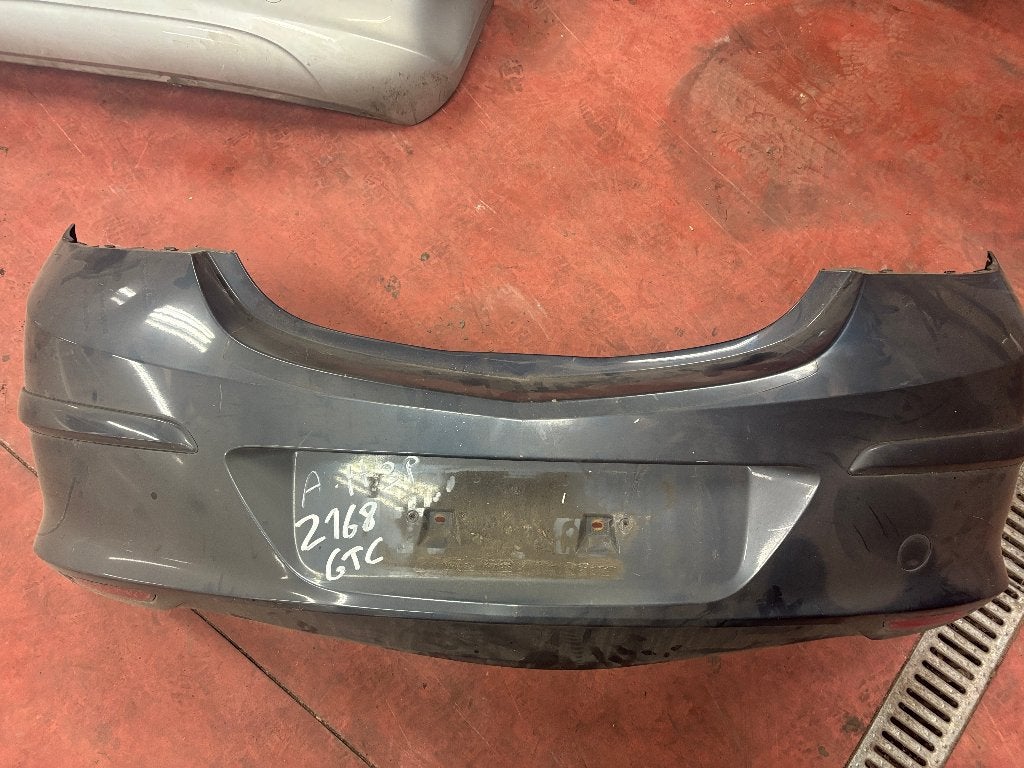 PARE CHOC ARRIERE OPEL ASTRA H GTC, Arrière, Pare-chocs, RUE BRIGADE PIRON 307, Enlèvement