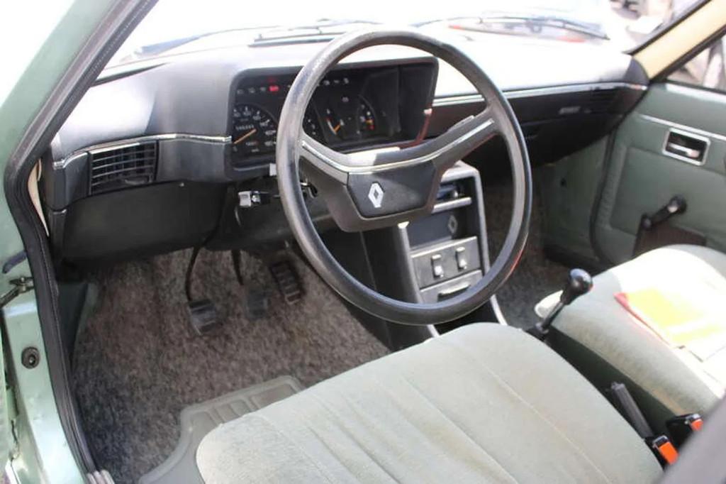 Renault R 18 R 18 GTL met Oldtimerkeuring, Autos, Oldtimers & Ancêtres, Achat, Entreprise, https://public.car-pass.be/vhr/91e77472-e85d-4c98-82d2-5c9297fac2d7